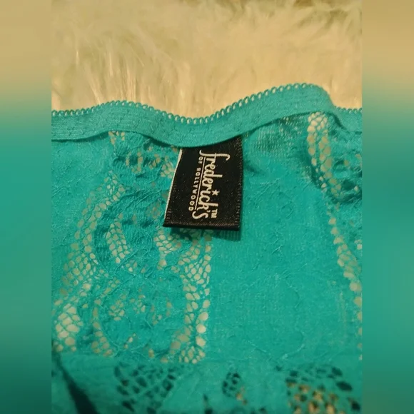 Power Femme Lace Bustier Bra & Garter Skirt Set in Azure Blue & Champagne - Picture 11 of 11